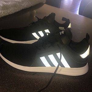 Men’s Adidas black & white tennis shoes